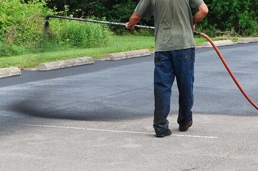 Asphalt Sealcoating